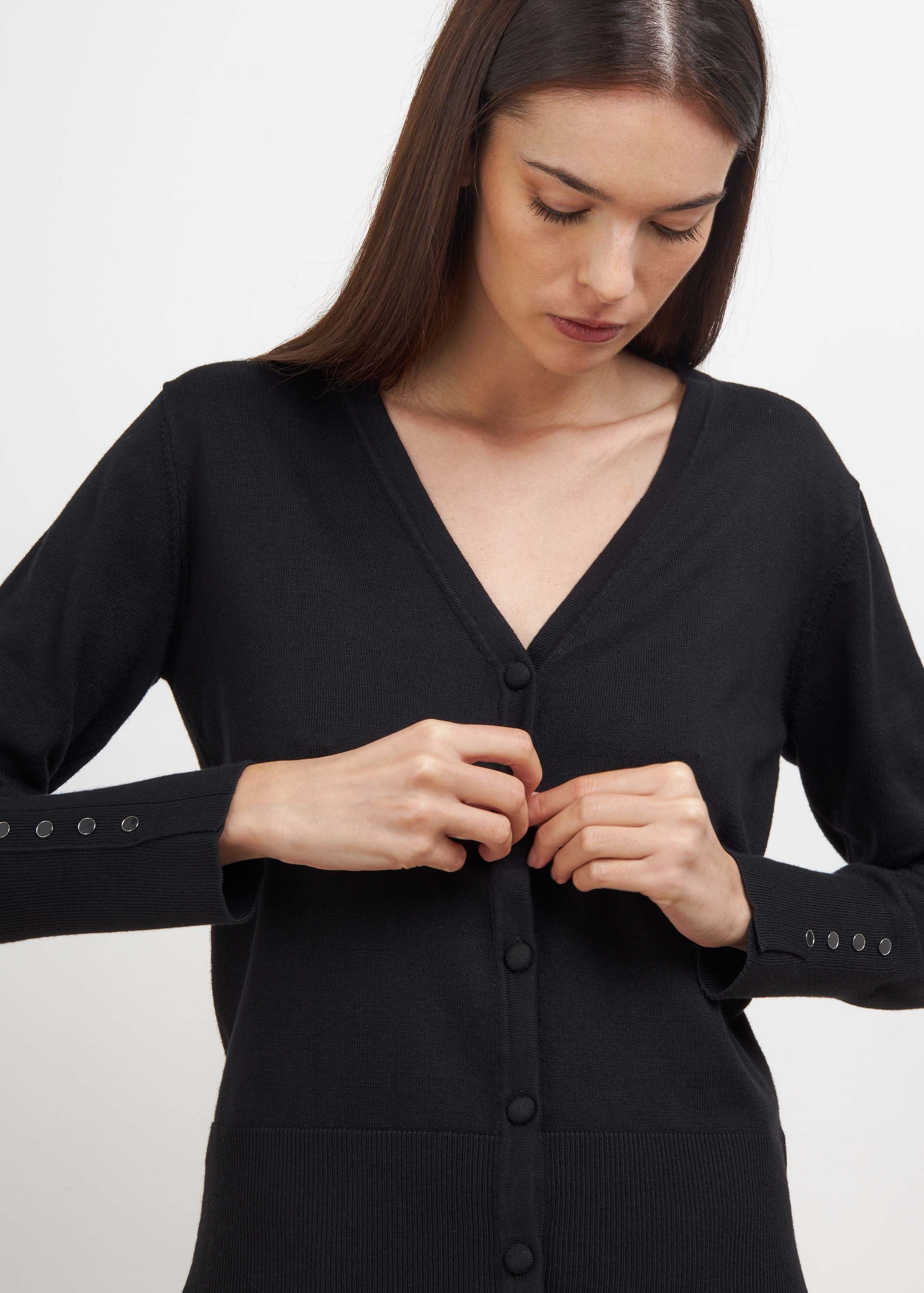 Cardigan neckline shop