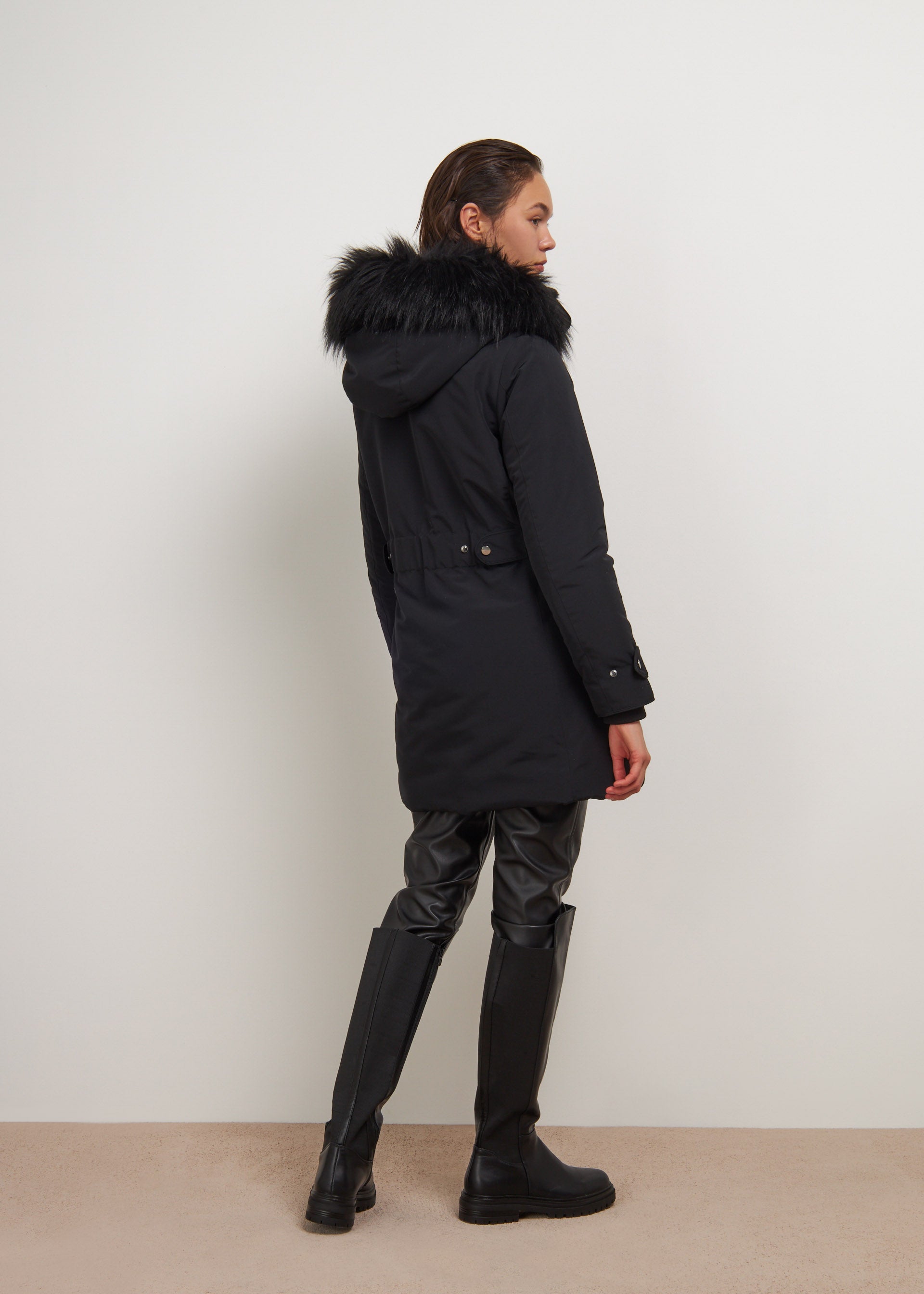 Faux fur hood – Conbipel